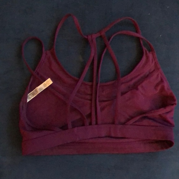 STRAPPY SPORTSBRA - Picture 3 of 3